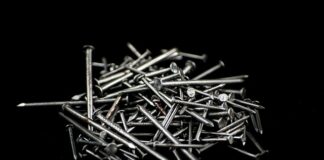 Jak Odrdzewić gwoździe?