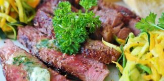 Czy na płycie głównej są dane?