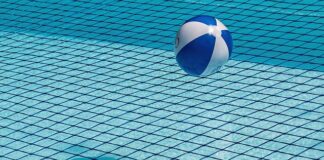 Czy do jacuzzi daje się chlor?