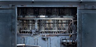 Który cylinder jest pierwszy w silniku?