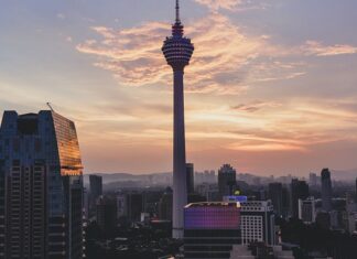 Jak kleić taśma dwustronna?