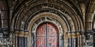 Kto pisał w średniowieczu?