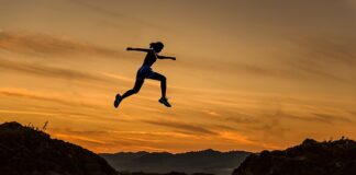 Co daje sportowy wydech w motocyklu?