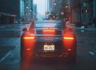 Dlaczego bije kierownica przy hamowaniu?