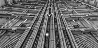 Czy można sprawdzić szczelność klimatyzacji sprężonym powietrzem?