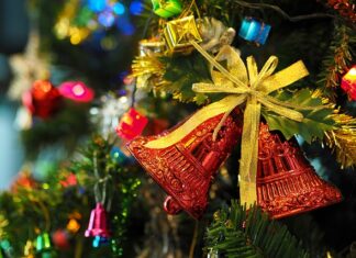 Czy można rozebrać choinkę przed trzema królami?