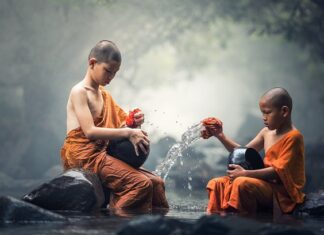 Jaki środek do czyszczenia wanny z hydromasażem?